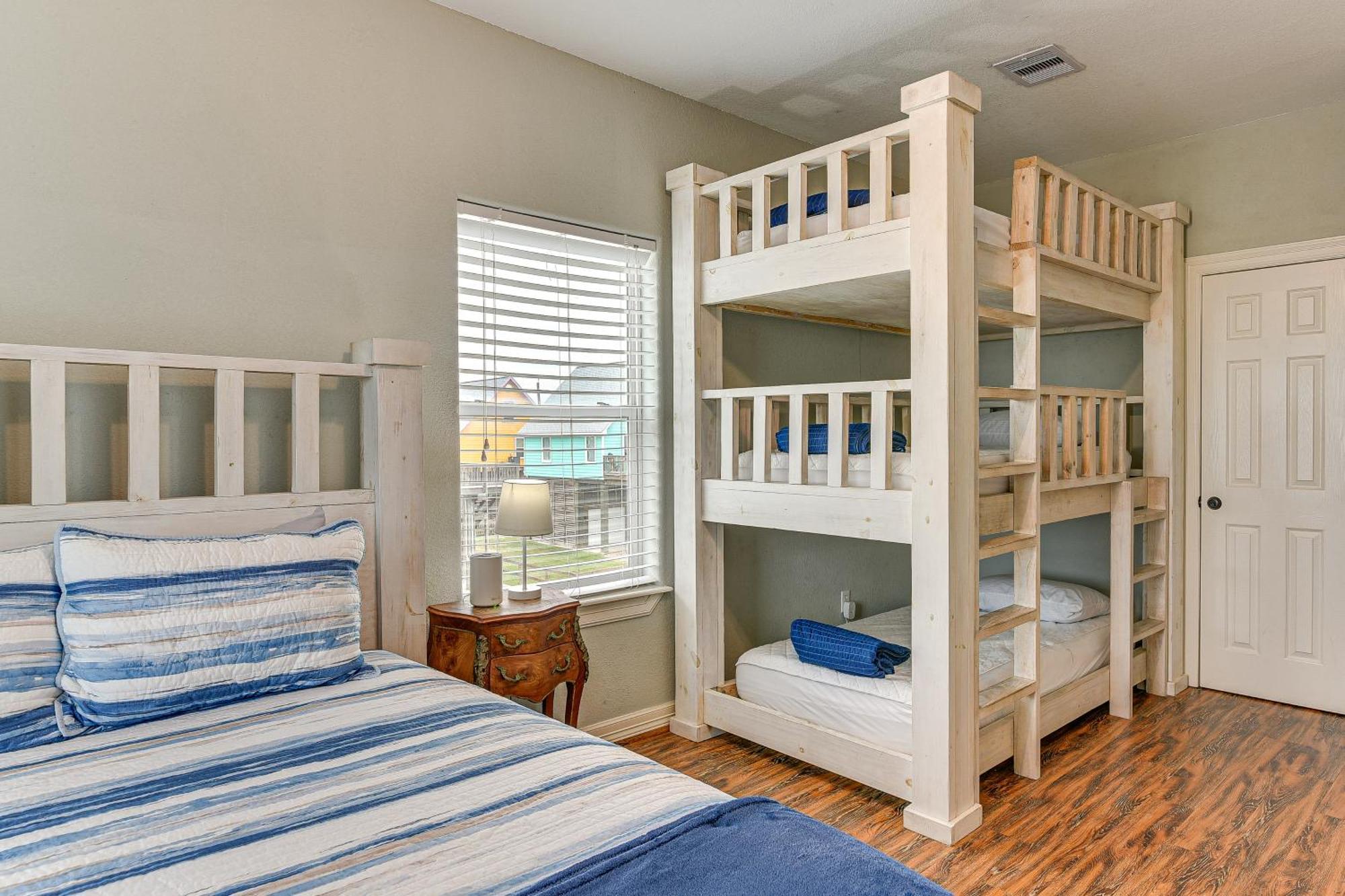 Large Group Gulf Retreat, Steps To Surfside Beach! Exteriér fotografie