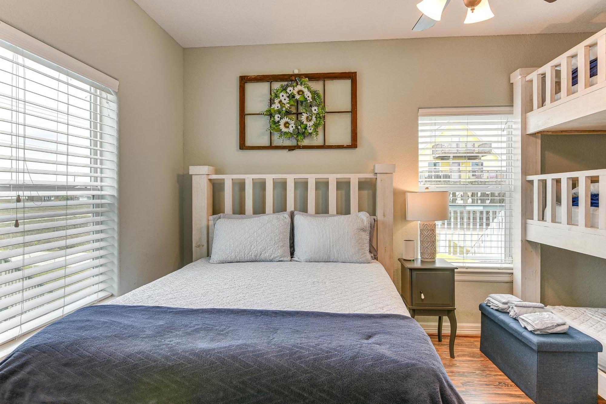 Large Group Gulf Retreat, Steps To Surfside Beach! Exteriér fotografie