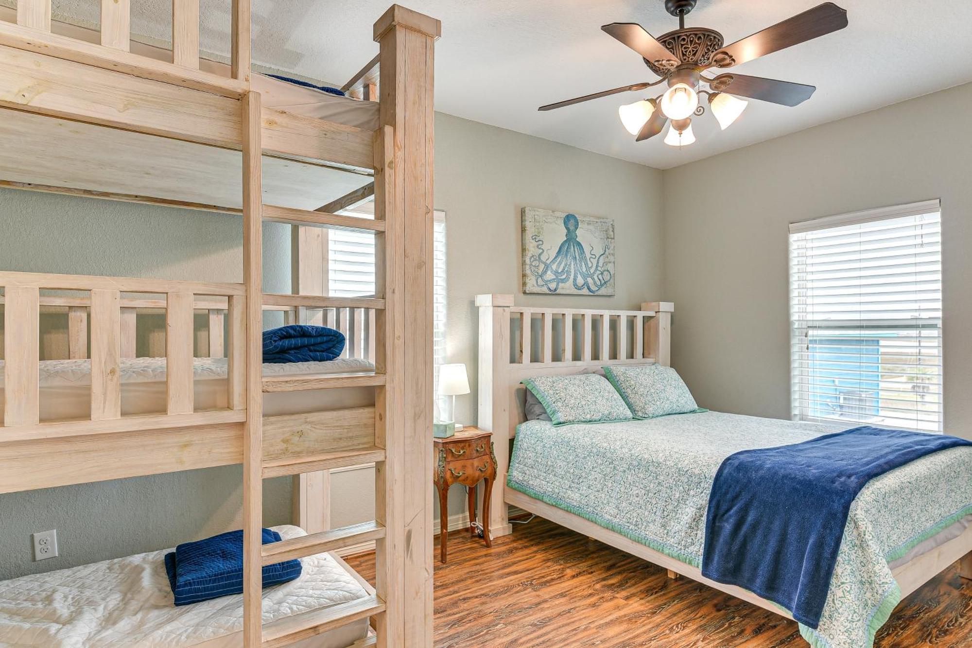 Large Group Gulf Retreat, Steps To Surfside Beach! Exteriér fotografie