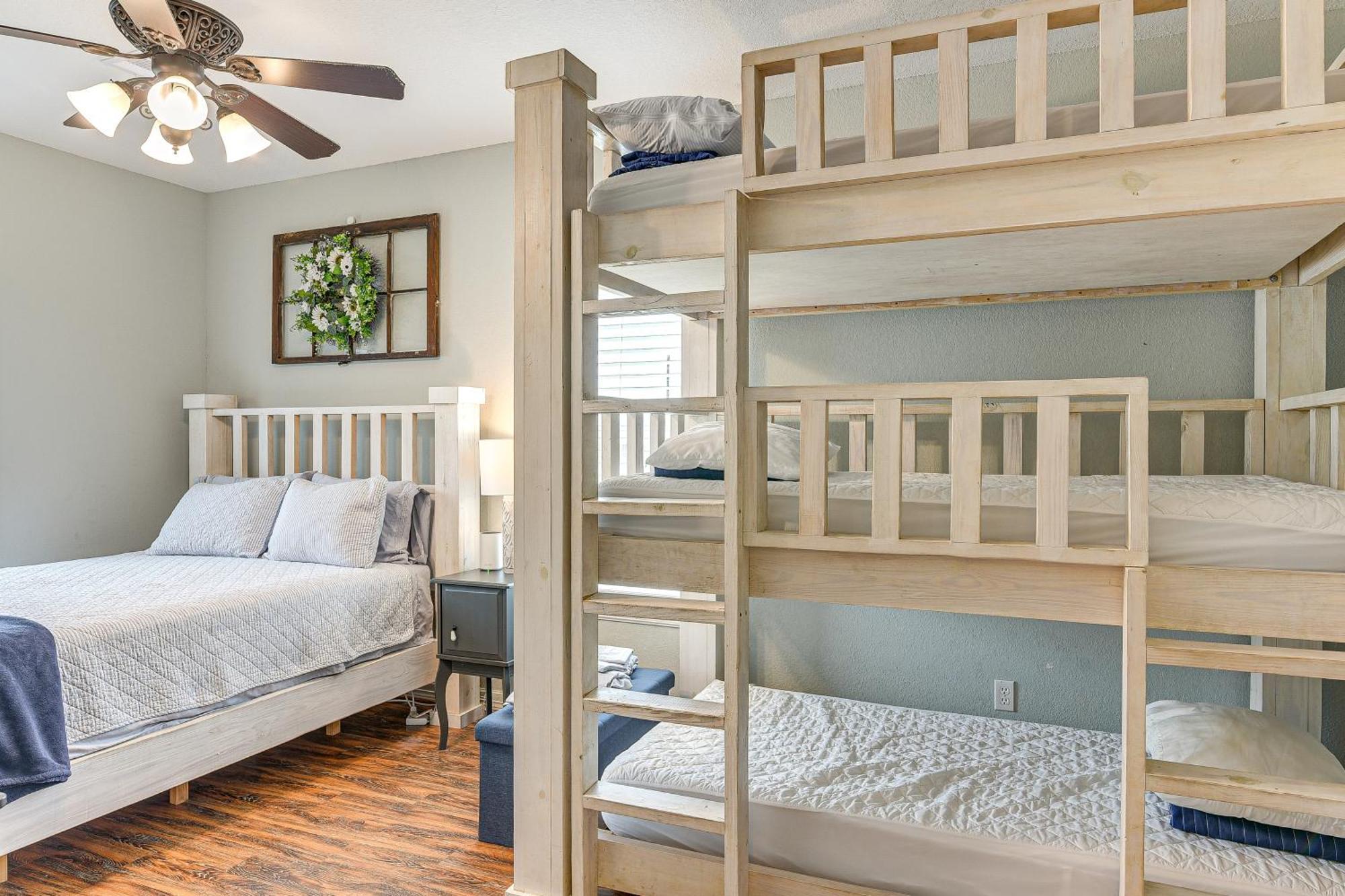 Large Group Gulf Retreat, Steps To Surfside Beach! Exteriér fotografie