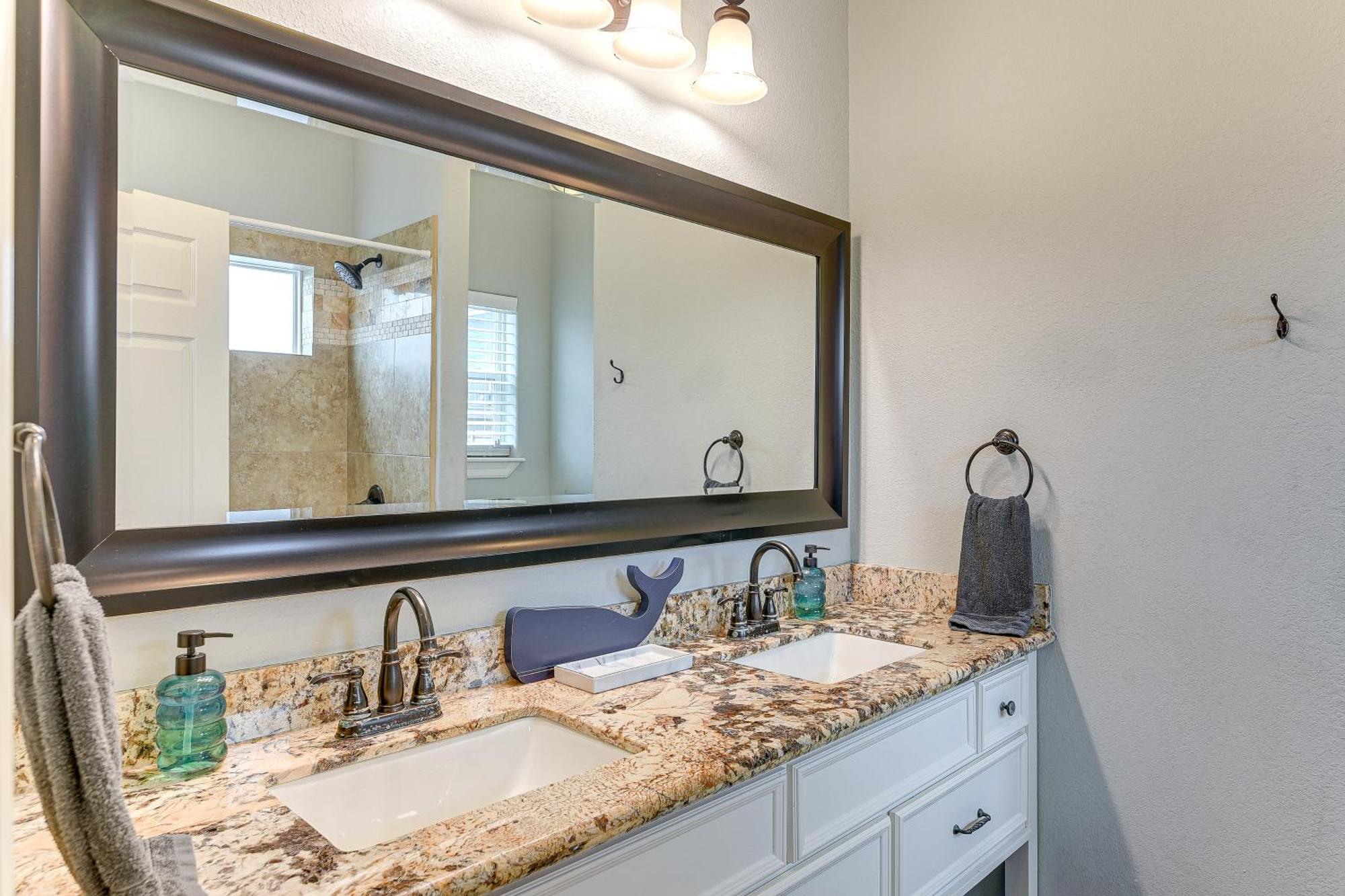 Large Group Gulf Retreat, Steps To Surfside Beach! Exteriér fotografie